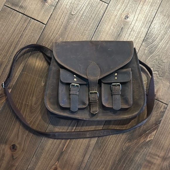 KomalC Leather Saddle Bag - Picture 1 of 4